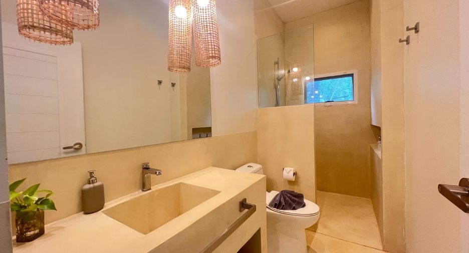 For sale 5 bedrooms villa in Mueang Krabi, Krabi