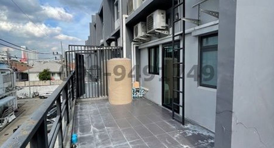 Local comercial en alquiler de 3 habitaciones en Pak Kret, Nonthaburi