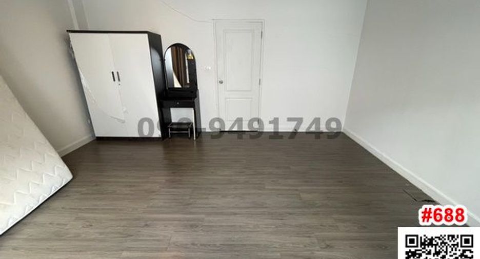 Local comercial en alquiler de 3 habitaciones en Pak Kret, Nonthaburi