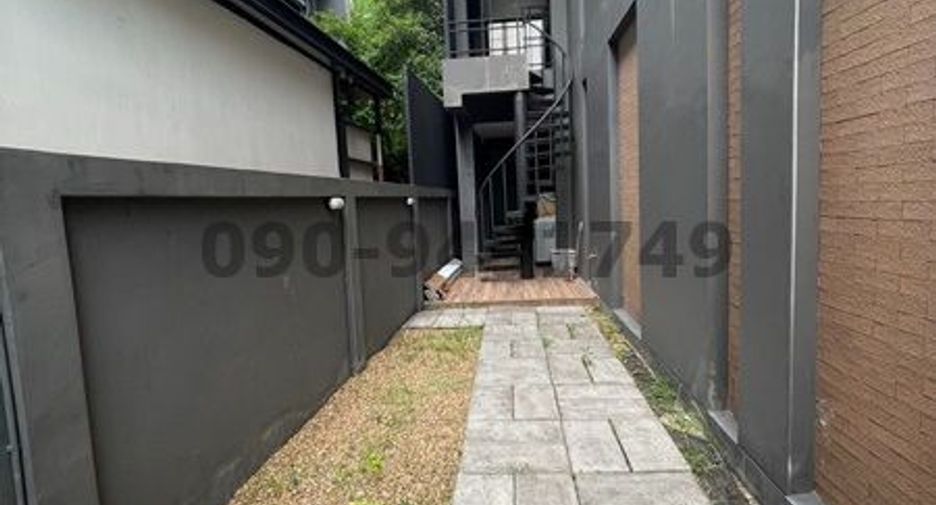 Local comercial en alquiler de 3 habitaciones en Pak Kret, Nonthaburi