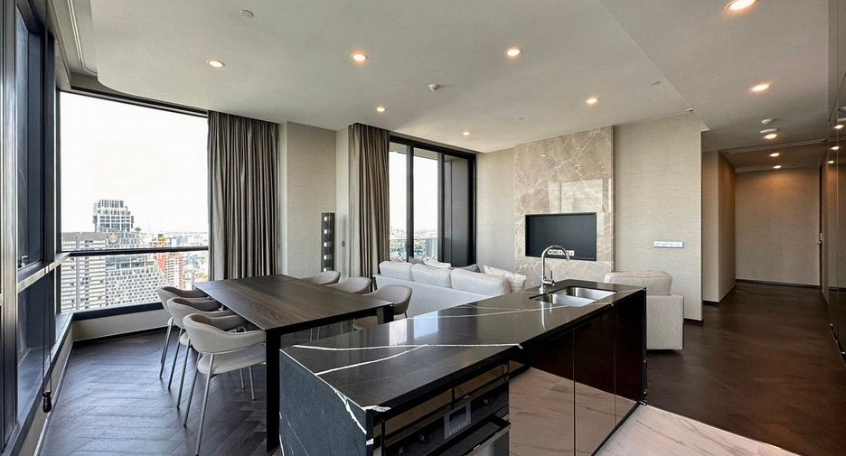 Condo en alquiler de 3 habitaciones en Khlong Toei, Bangkok