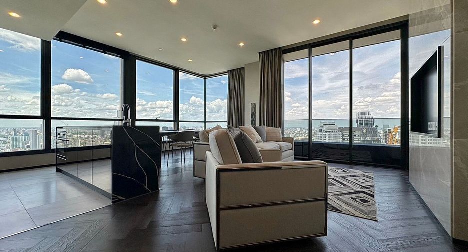 Condo en alquiler de 3 habitaciones en Khlong Toei, Bangkok