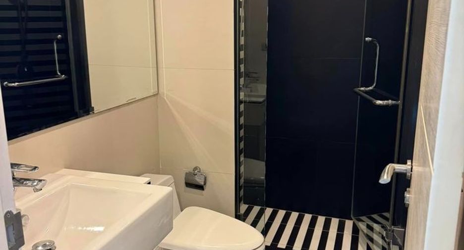For rent そして for sale 2 ベッドルーム condo in Khlong Toei, Bangkok