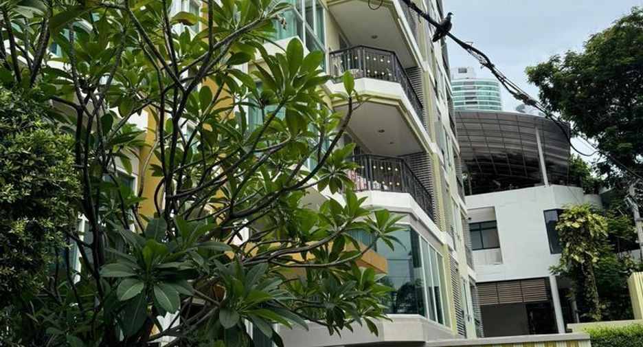 For rent そして for sale 2 ベッドルーム condo in Khlong Toei, Bangkok