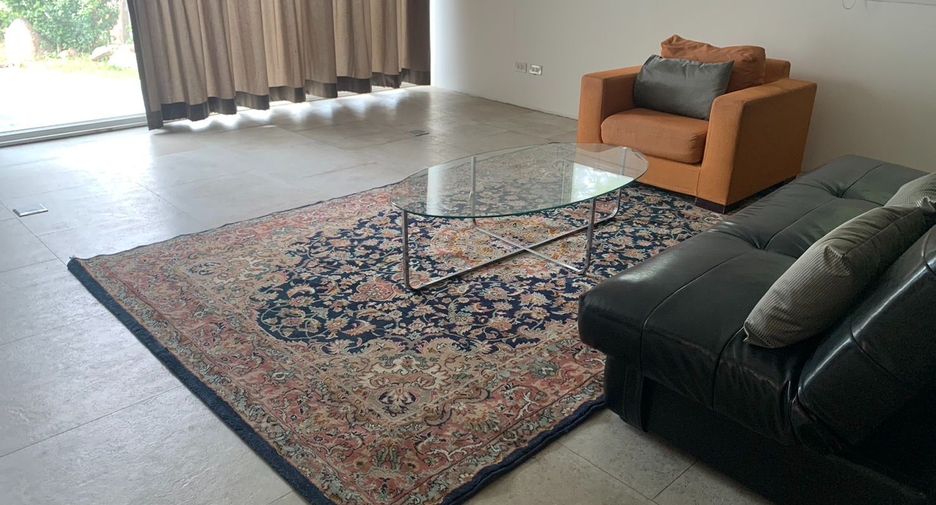 For sale 4 bed house in Lam Luk Ka, Pathum Thani