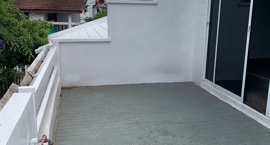 For sale 4 bed house in Lam Luk Ka, Pathum Thani