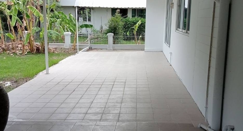 For sale 4 bed house in Lam Luk Ka, Pathum Thani