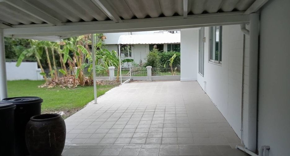 For sale 4 bed house in Lam Luk Ka, Pathum Thani