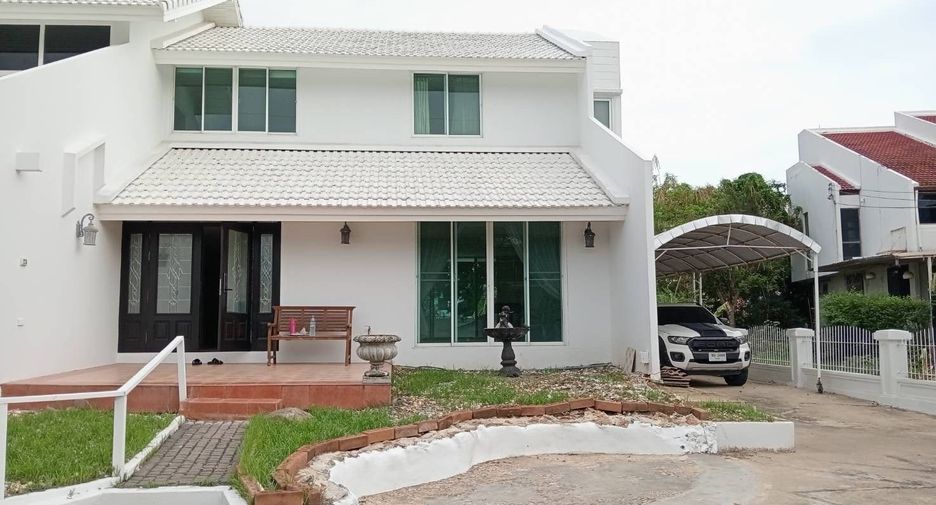 For sale 4 bed house in Lam Luk Ka, Pathum Thani