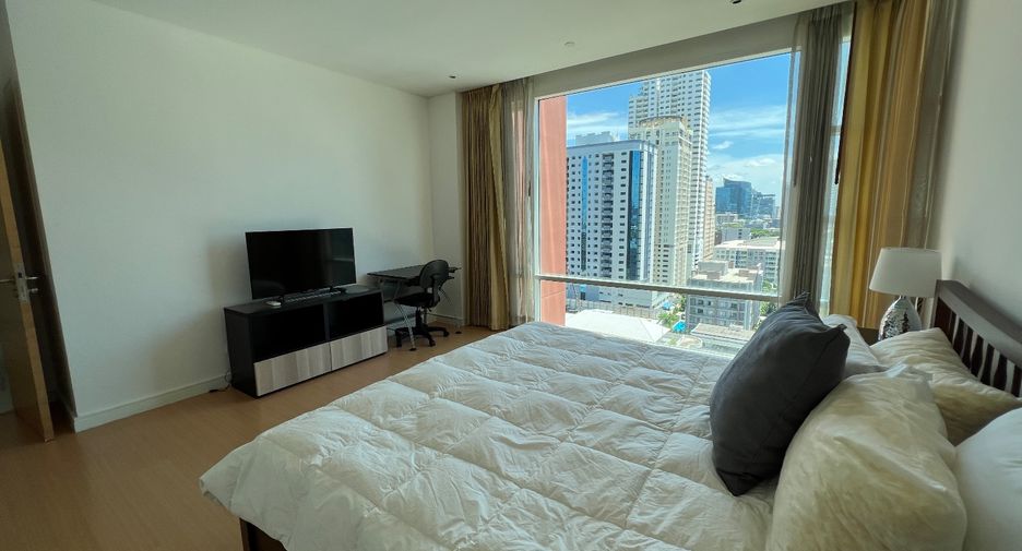 À louer et à vendre 2 chambres condo à Khlong Toei, Bangkok