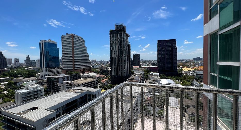 À louer et à vendre 2 chambres condo à Khlong Toei, Bangkok