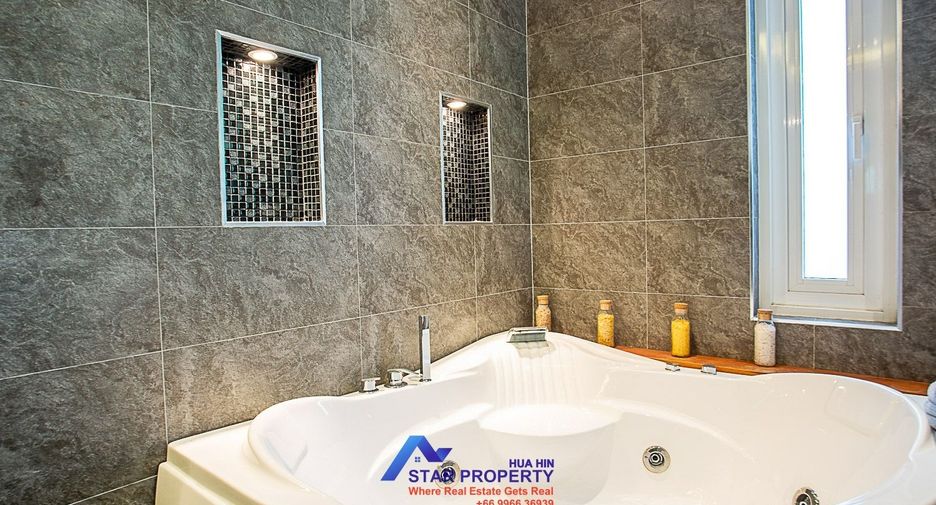 For sale 3 ベッドルーム villa in Hua Hin, Prachuap Khiri Khan