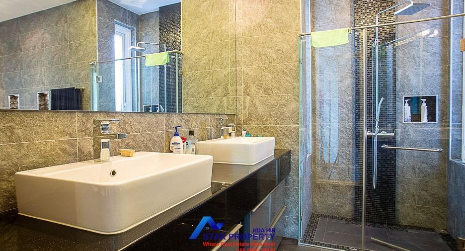 For sale 3 ベッドルーム villa in Hua Hin, Prachuap Khiri Khan
