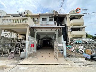 出售 3 卧室 联排别墅 在 Bang Kho Laem, 曼谷