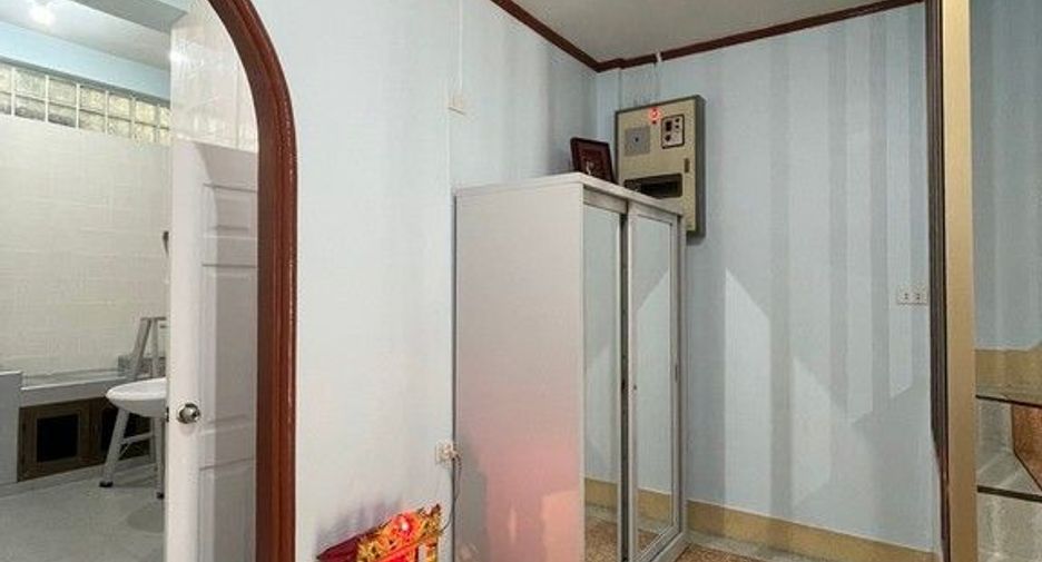 出售 3 卧室 联排别墅 在 Bang Kho Laem, 曼谷