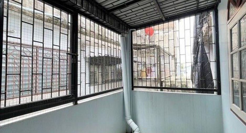 出售 3 卧室 联排别墅 在 Bang Kho Laem, 曼谷