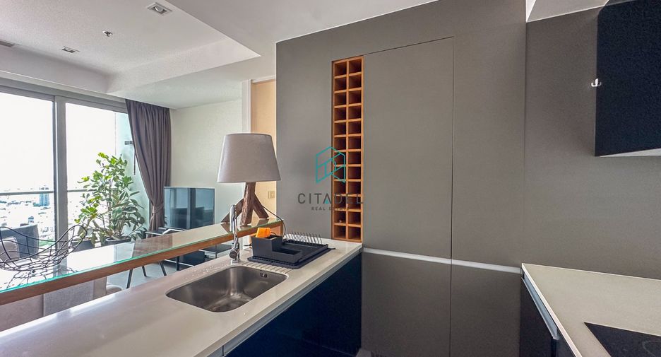 À vendre 1 chambre condo à Sathon, Bangkok