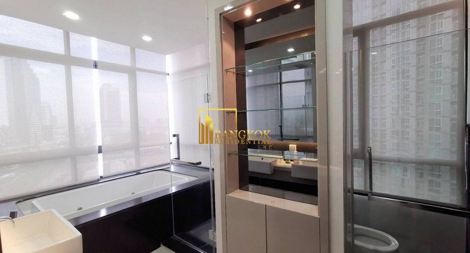 Condo en alquiler de 2 habitaciones en Huai Khwang, Bangkok