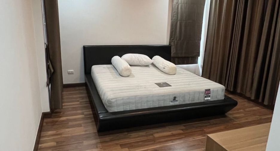 Casa en alquiler de 3 habitaciones en Si Racha, Chonburi