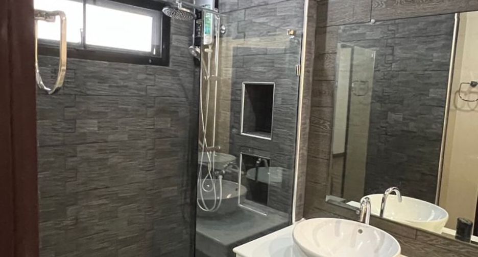 Casa en alquiler de 3 habitaciones en Si Racha, Chonburi