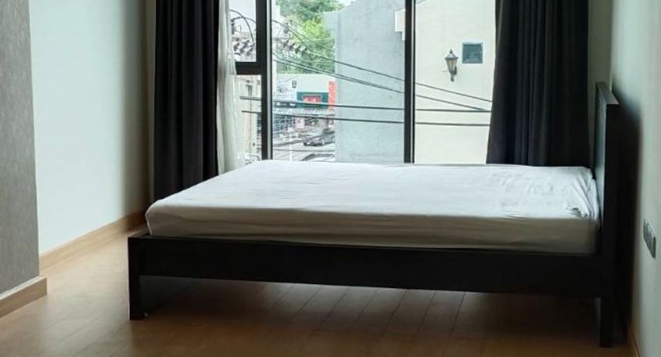For sale 2 bedrooms condo in Watthana, Bangkok