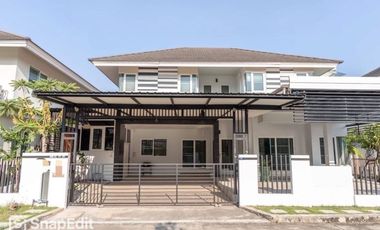 For rent 3 Beds house in Saraphi, Chiang Mai