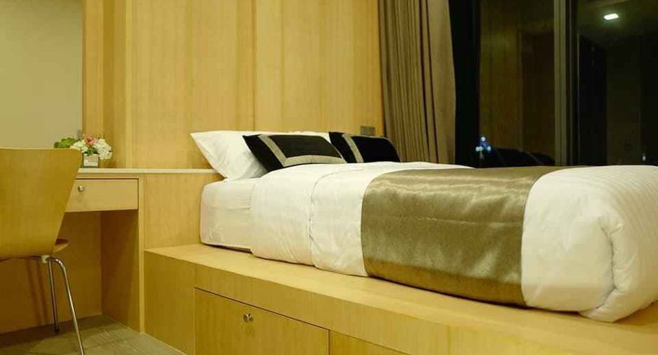 For rent and for sale 1 bed condo in Watthana, Bangkok
