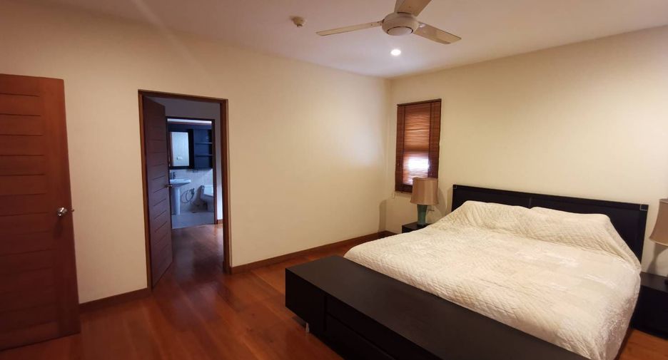 For rent 2 bedrooms apartment in Phaya Thai, Bangkok