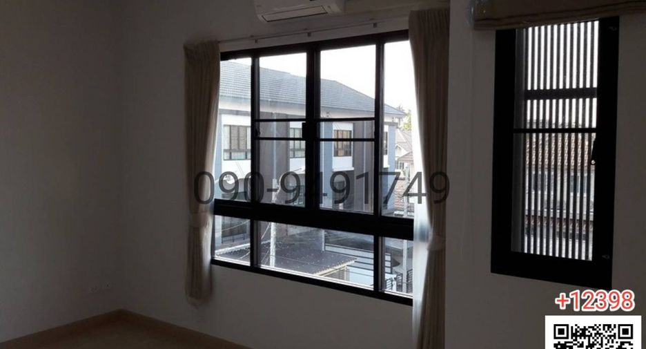 Reihenhaus zum Kauf mit 3 Zimmer in Phasi Charoen, Bangkok