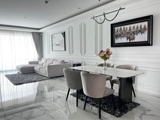 For rent 2 bedrooms condo in Yan Nawa, Bangkok