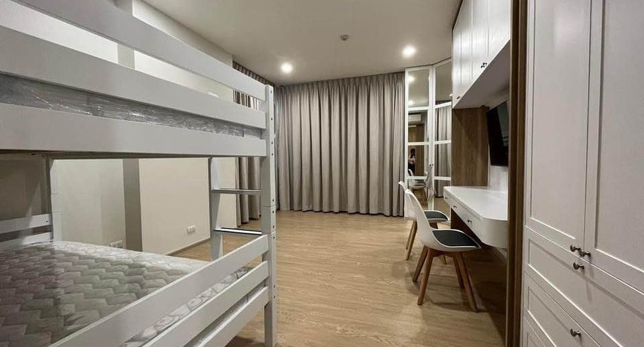 For rent 2 bedrooms condo in Yan Nawa, Bangkok
