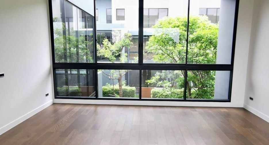 For sale 3 bedrooms house in Bang Kapi, Bangkok