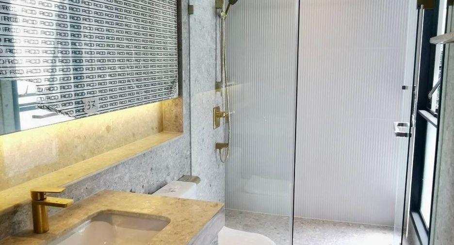 For sale 3 bedrooms house in Bang Kapi, Bangkok