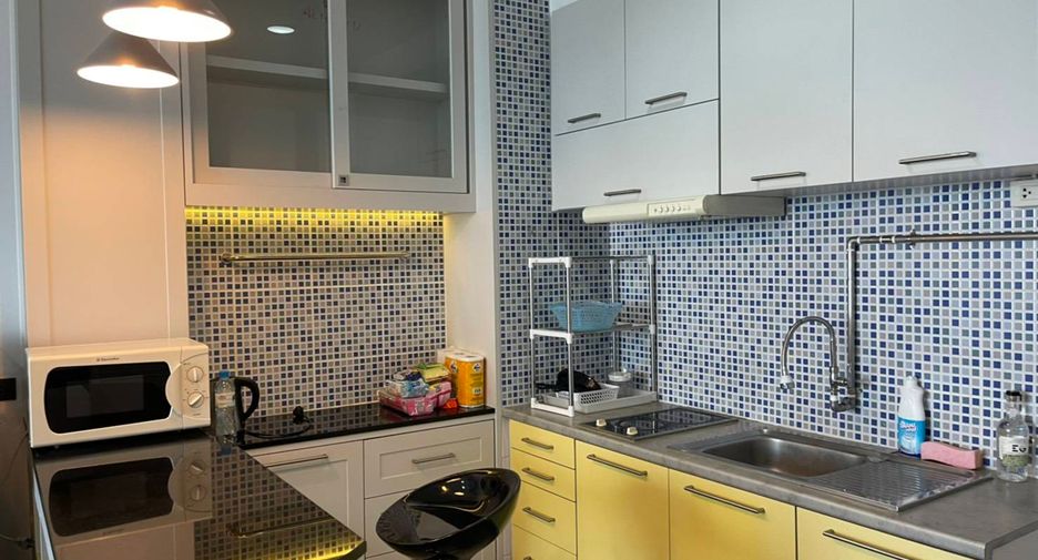 For rent 2 ベッドルーム condo in Sathon, Bangkok