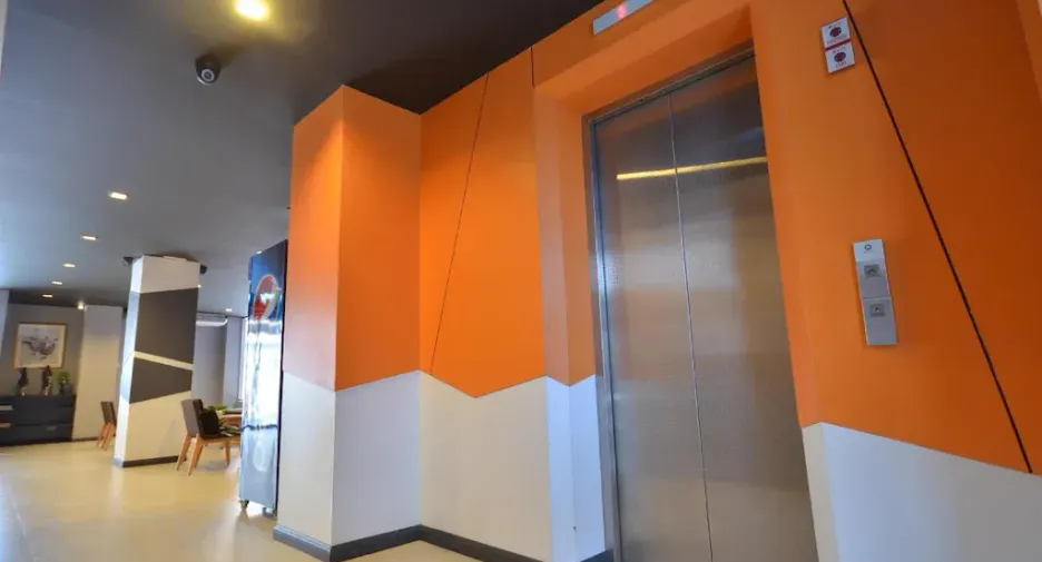 For sale 60 bedrooms hotel in Sathon, Bangkok