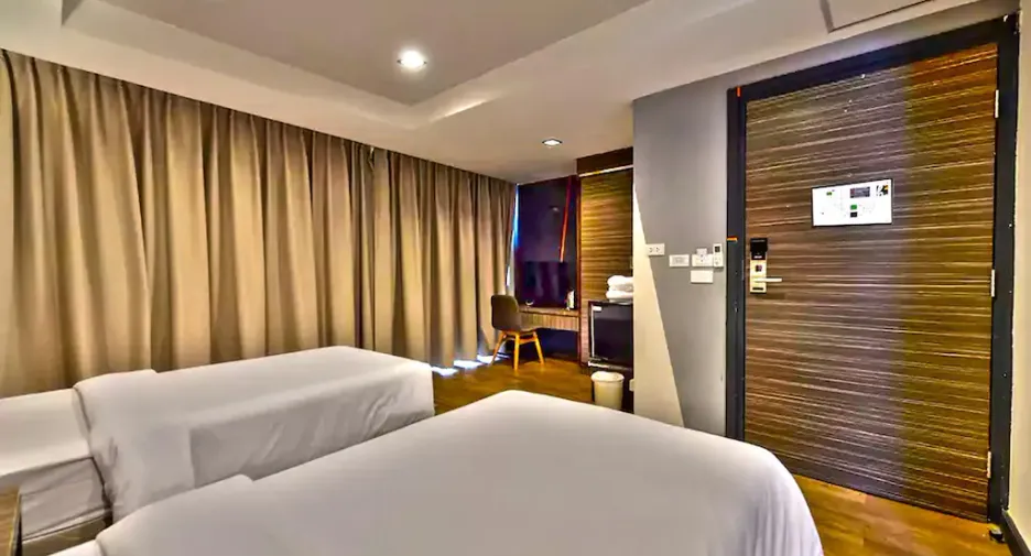 For sale 60 bedrooms hotel in Sathon, Bangkok