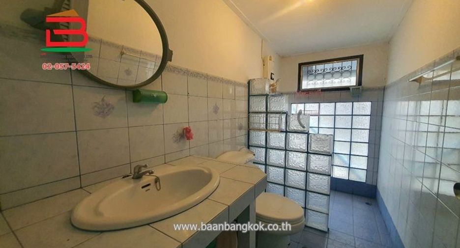 For sale 2 ベッドルーム townhouse in Sai Mai, Bangkok