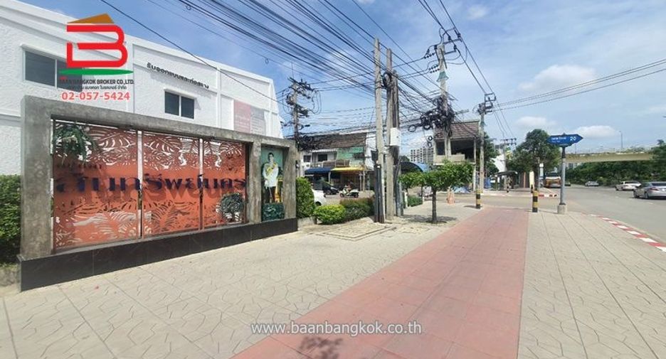 For sale 2 ベッドルーム townhouse in Sai Mai, Bangkok