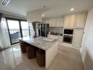 For sale 3 bedrooms condo in Bang Rak, Bangkok