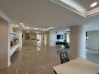 For sale 3 bedrooms condo in Bang Rak, Bangkok