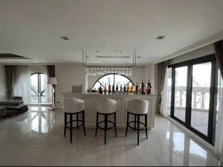 For sale 3 bedrooms condo in Bang Rak, Bangkok