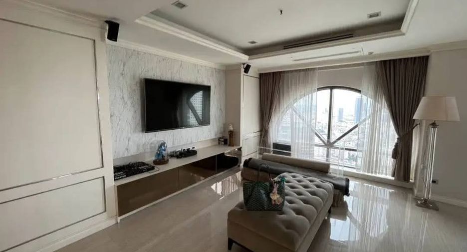 For sale 3 bedrooms condo in Bang Rak, Bangkok