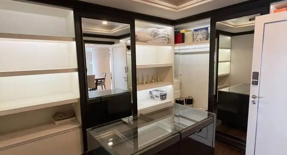 For sale 3 bedrooms condo in Bang Rak, Bangkok