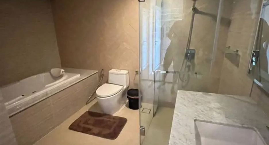 For sale 3 bedrooms condo in Bang Rak, Bangkok