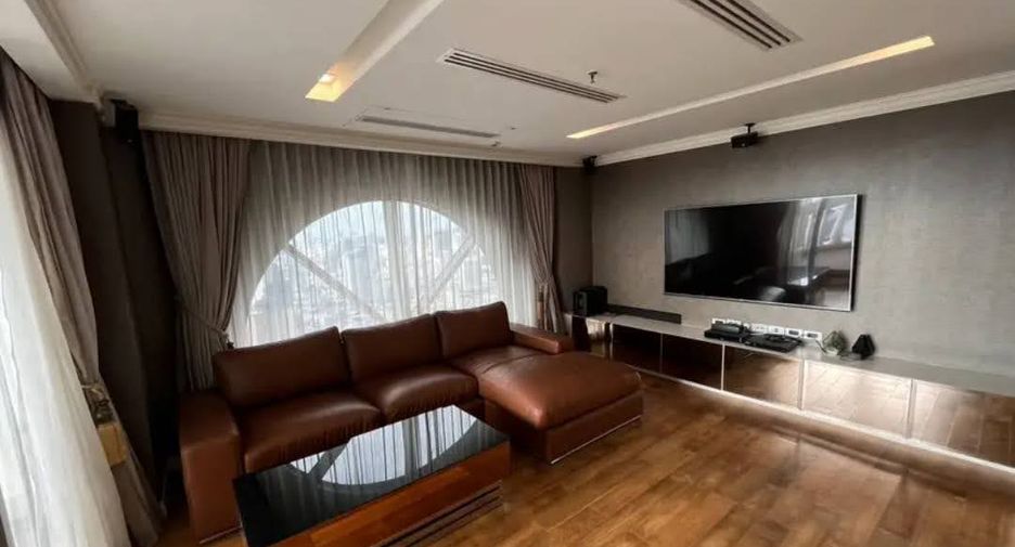 For sale 3 bedrooms condo in Bang Rak, Bangkok