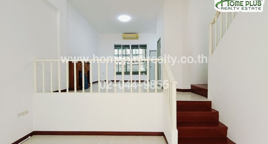 Reihenhaus zum Kauf mit 3 Zimmer in Chatuchak, Bangkok