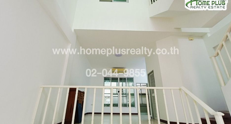 Reihenhaus zum Kauf mit 3 Zimmer in Chatuchak, Bangkok