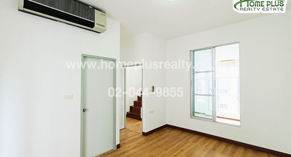 Reihenhaus zum Kauf mit 3 Zimmer in Chatuchak, Bangkok