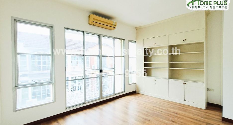 Reihenhaus zum Kauf mit 3 Zimmer in Chatuchak, Bangkok