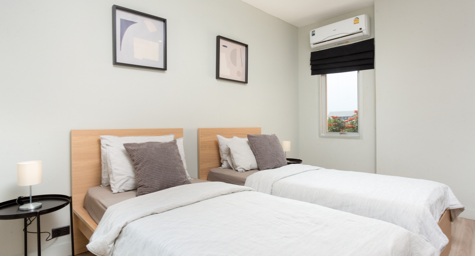 For sale 6 bedrooms serviced apartment in Mueang Chiang Mai, Chiang Mai